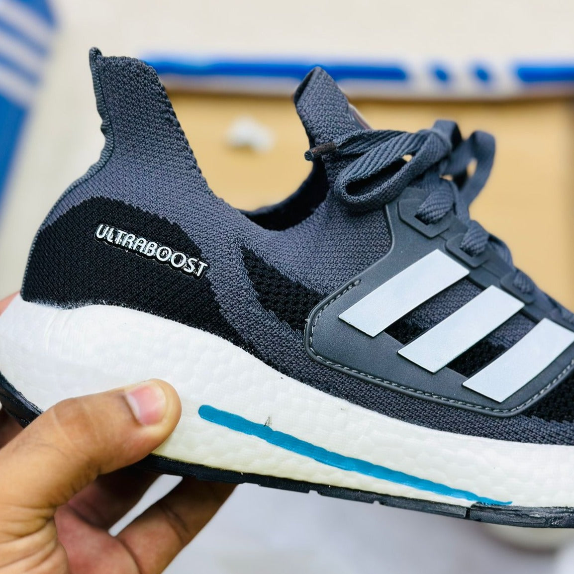 Adi UltraBoost