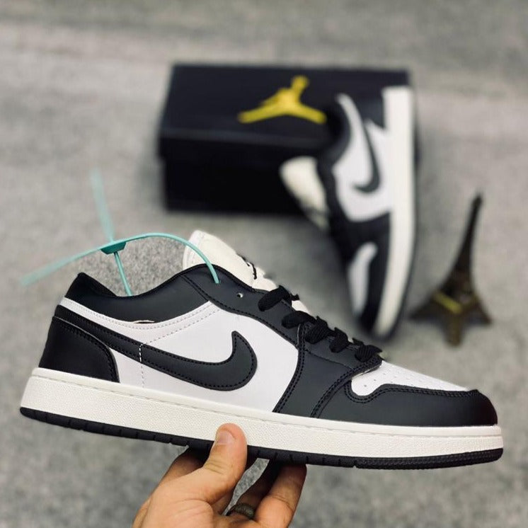 NK Air Jordan low panda