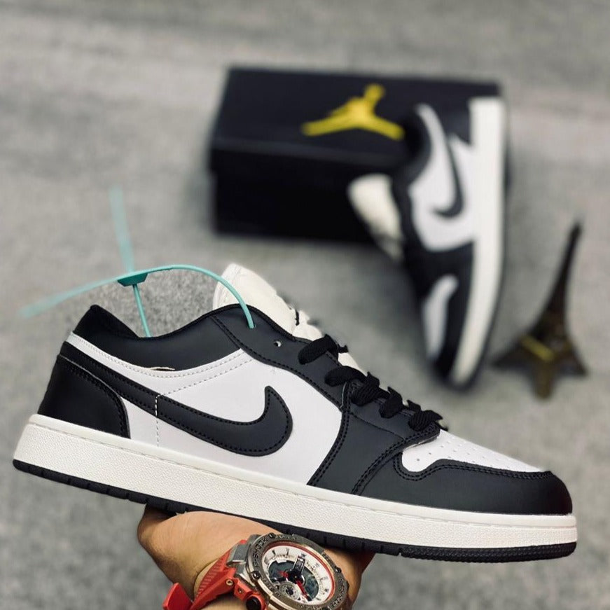 NK Air Jordan low panda