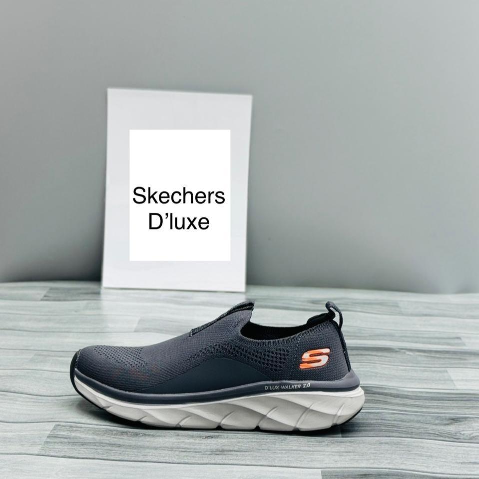 Skechers D'Lux Memory Foam