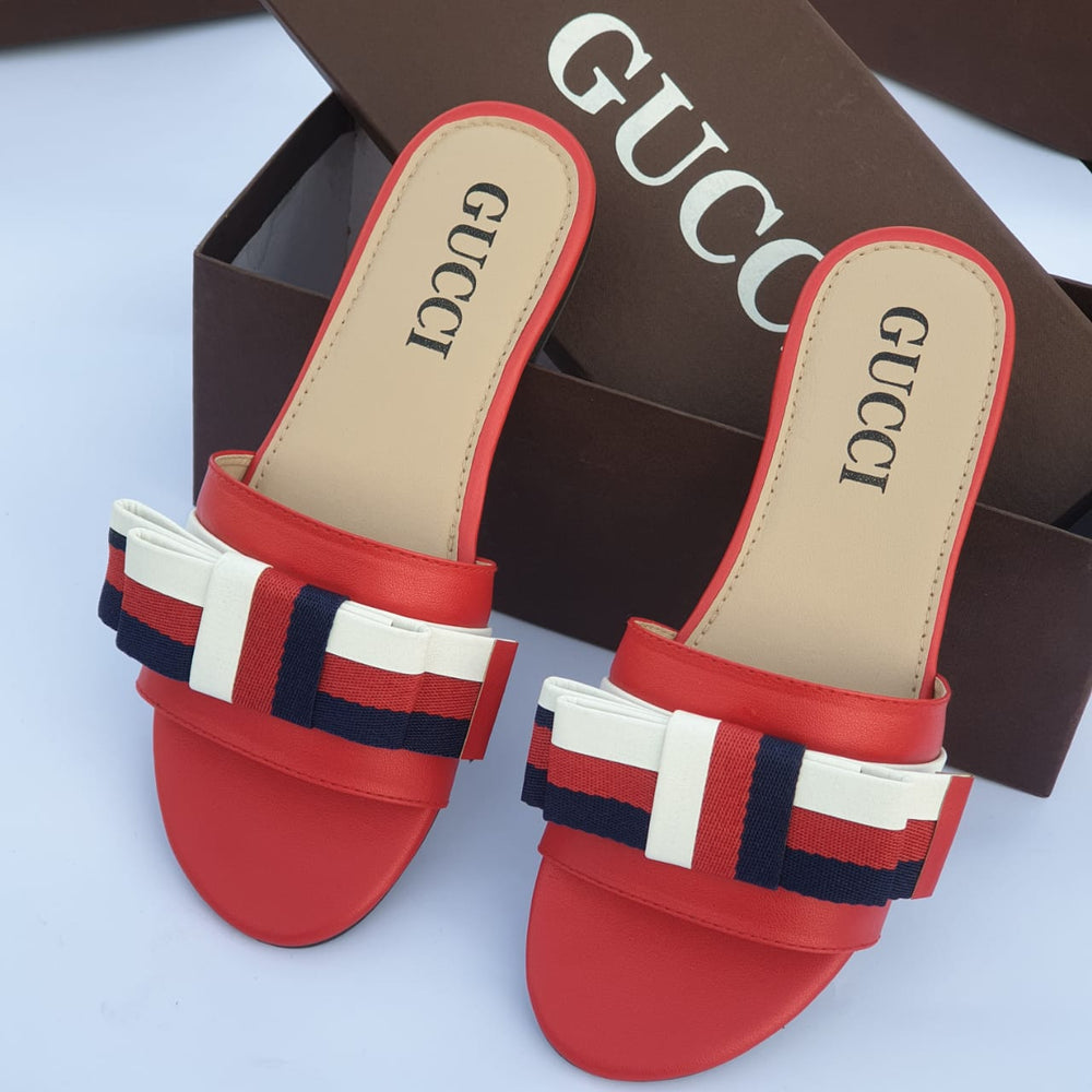 White hot sale gucci slippers