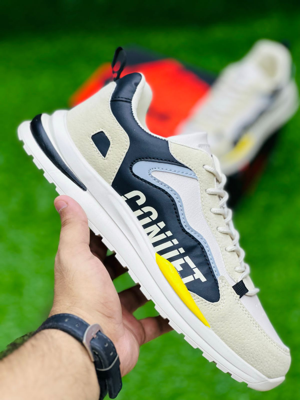 Conuet Runner Sneakers