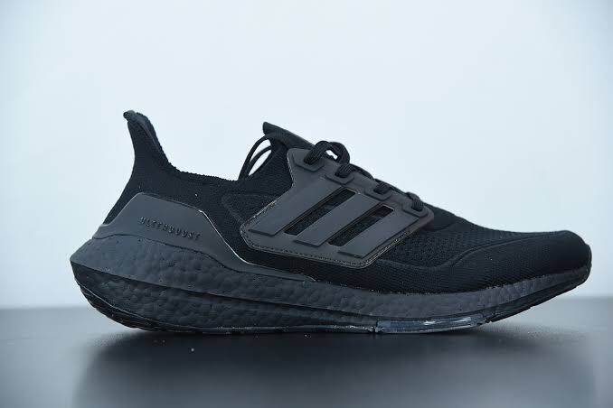 ADI Ultraboost Running 2023